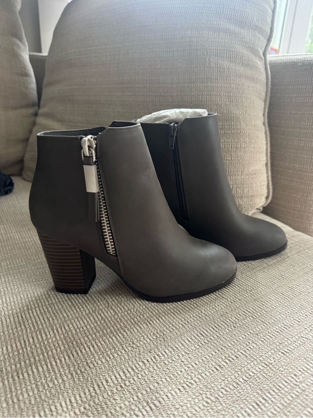 Apt. 9 Gray Women’s Booties size 6.5